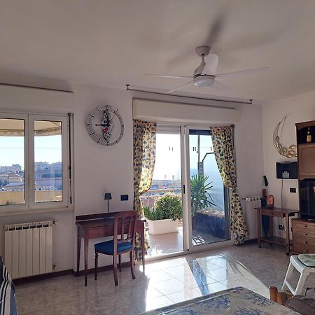 Appartamento - Terrazzo Vivibile Vista Mare, Wi-Fi Gratuito Vallecrosia Exterior foto